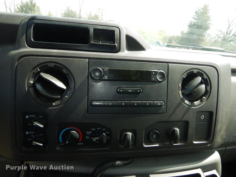 image for item DB6192 2013 Ford E350 Super Duty XL Extended van