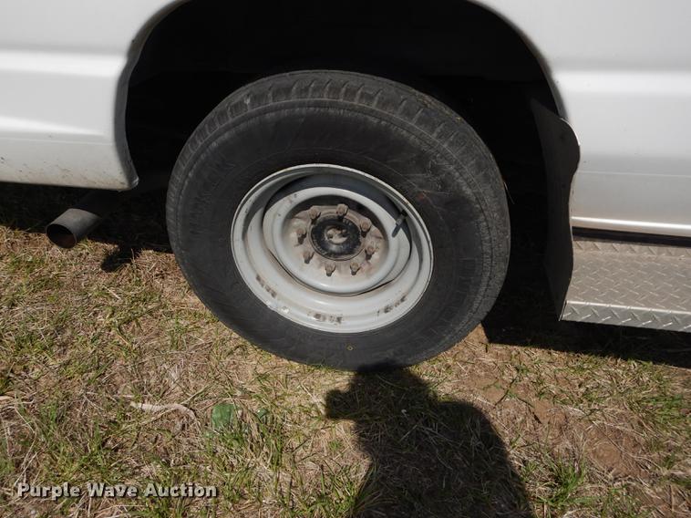 image for item DB6192 2013 Ford E350 Super Duty XL Extended van