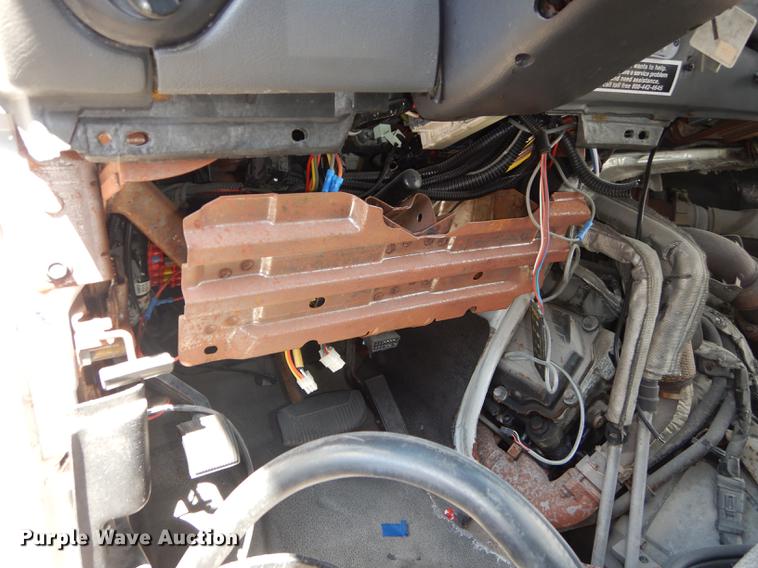 image for item DB6196 2006 Ford E450 shuttle bus