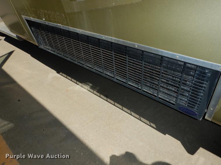 image for item DB6196 2006 Ford E450 shuttle bus