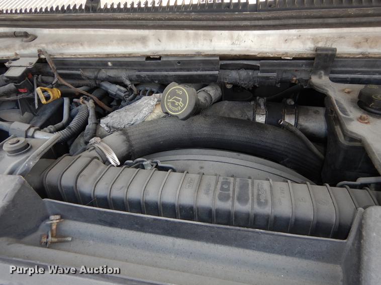 image for item DB6197 2005 Ford E450 shuttle bus