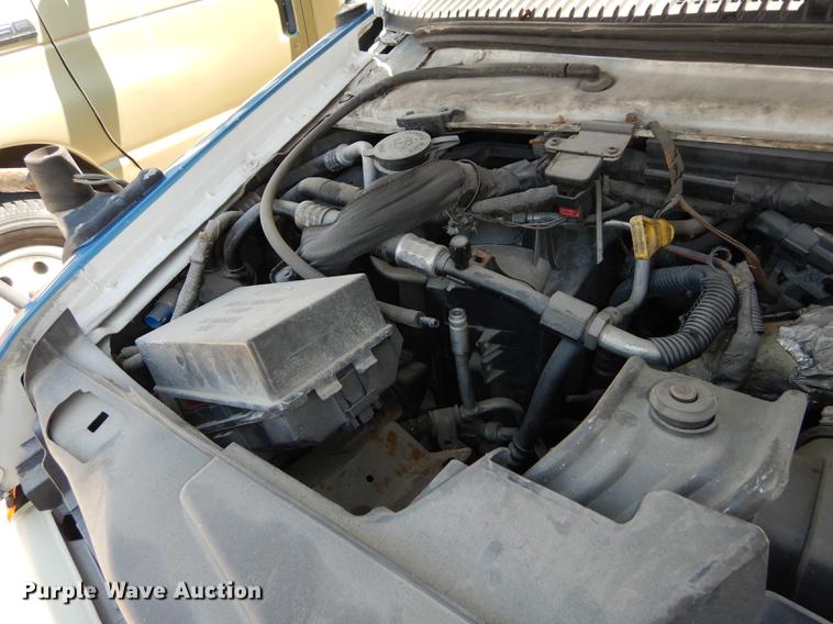 image for item DB6197 2005 Ford E450 shuttle bus