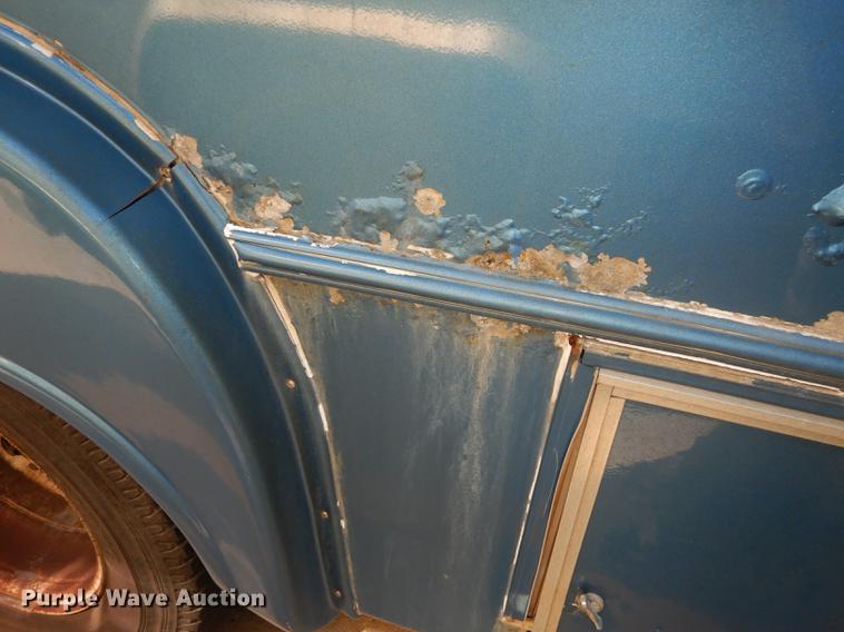 image for item DB6197 2005 Ford E450 shuttle bus