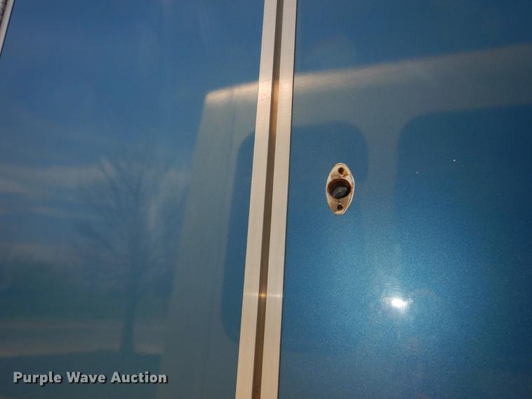 image for item DB6197 2005 Ford E450 shuttle bus