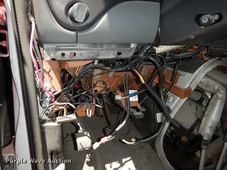 image for item DB6198 2007 Ford E450 shuttle bus