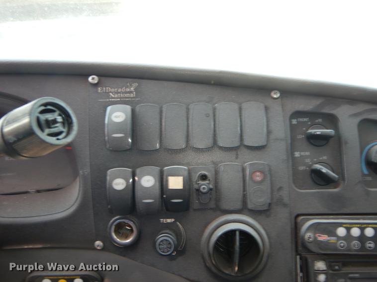 image for item DB6198 2007 Ford E450 shuttle bus