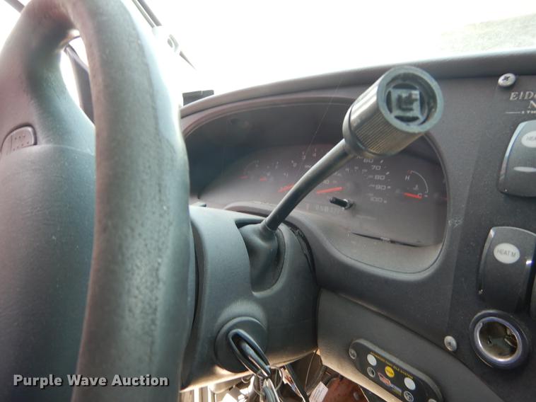 image for item DB6198 2007 Ford E450 shuttle bus