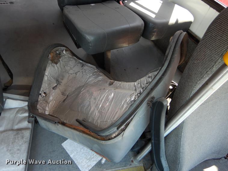 image for item DB6198 2007 Ford E450 shuttle bus