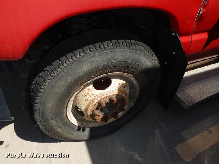 image for item DB6198 2007 Ford E450 shuttle bus