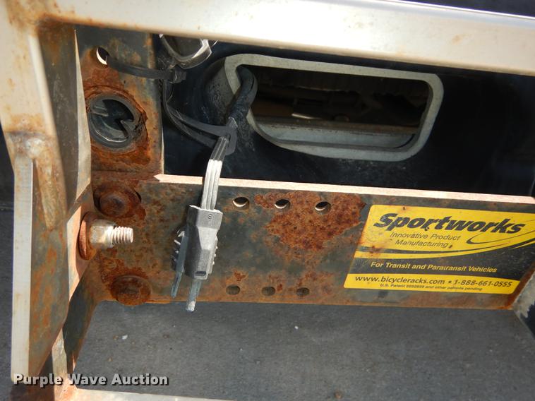 image for item DB6198 2007 Ford E450 shuttle bus