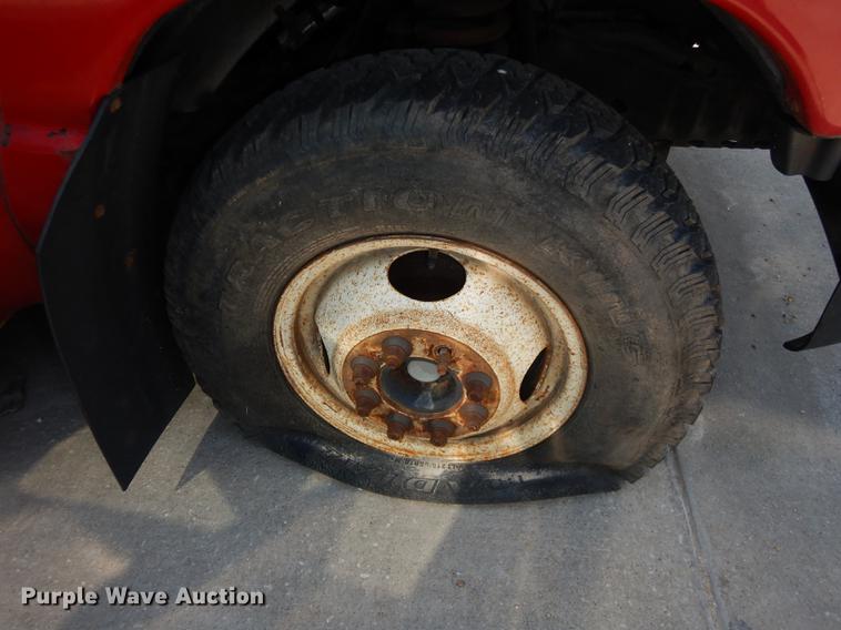 image for item DB6198 2007 Ford E450 shuttle bus