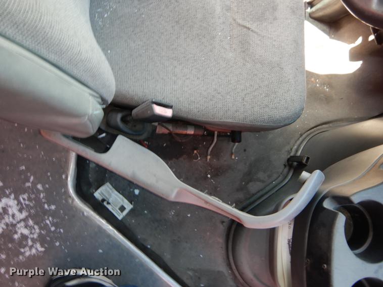 image for item DB6199 2006 Ford E450 shuttle bus