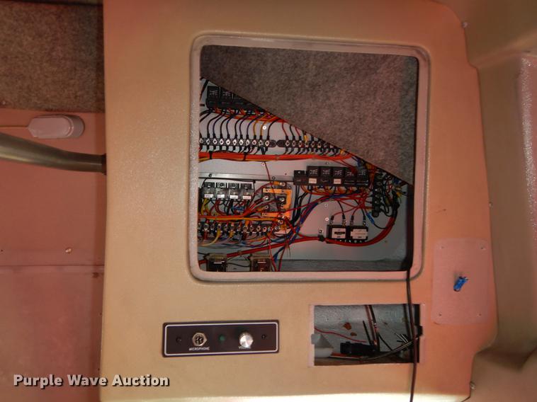 image for item DB6199 2006 Ford E450 shuttle bus