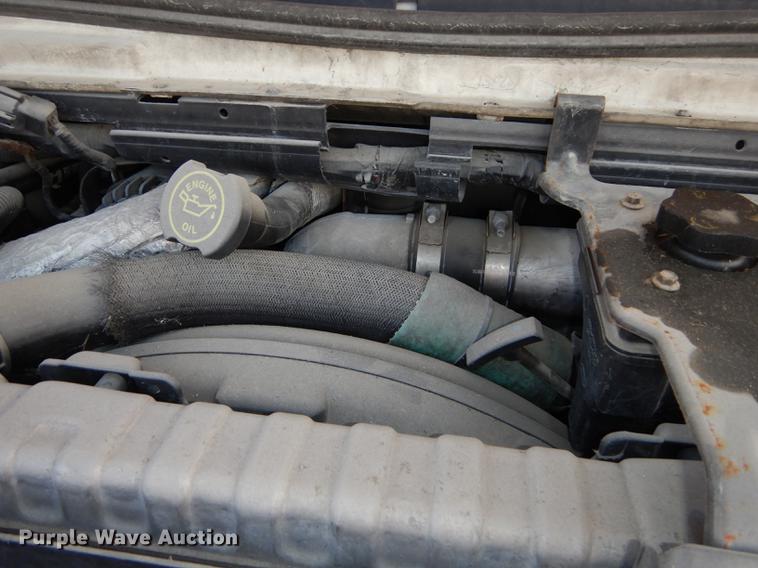 image for item DB6199 2006 Ford E450 shuttle bus