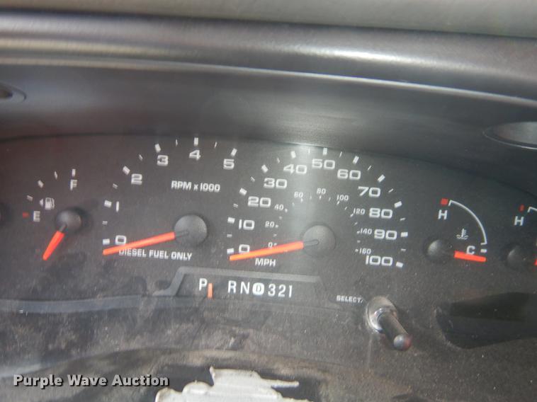 image for item DB6200 2005 Ford E450 shuttle bus