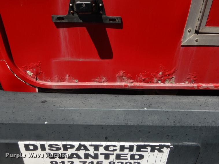 image for item DB6200 2005 Ford E450 shuttle bus