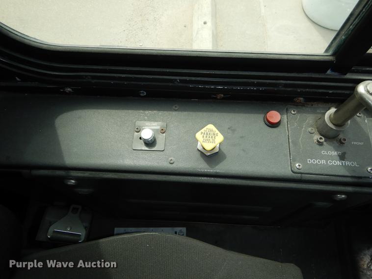 image for item DB6202 2000 Gillig Phantom C21B102N4 transit bus