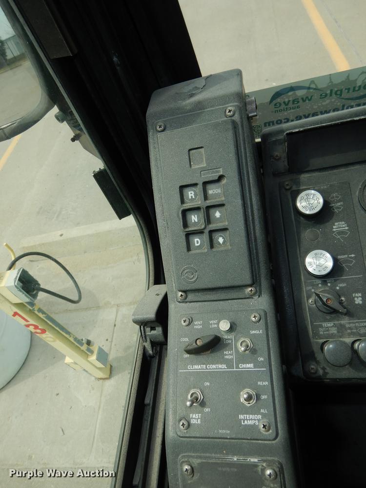 image for item DB6202 2000 Gillig Phantom C21B102N4 transit bus