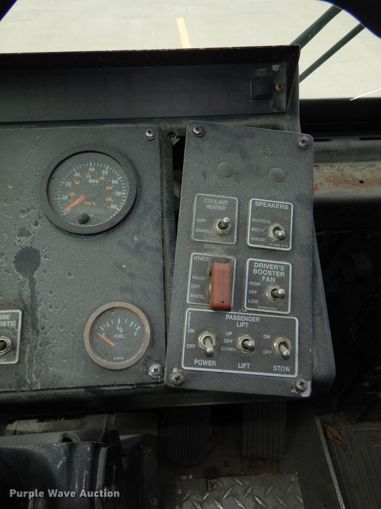 image for item DB6202 2000 Gillig Phantom C21B102N4 transit bus