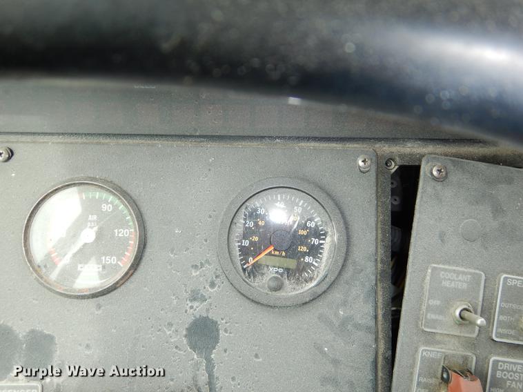 image for item DB6202 2000 Gillig Phantom C21B102N4 transit bus