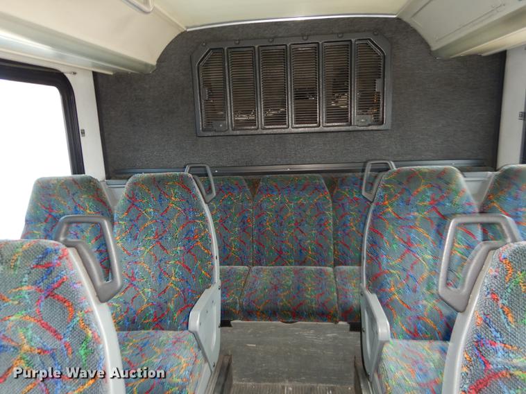 image for item DB6202 2000 Gillig Phantom C21B102N4 transit bus