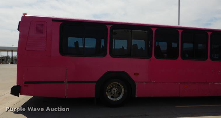 image for item DB6205 2001 Gillig Phantom C21B102N4 transit bus