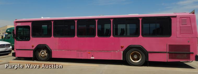 image for item DB6205 2001 Gillig Phantom C21B102N4 transit bus