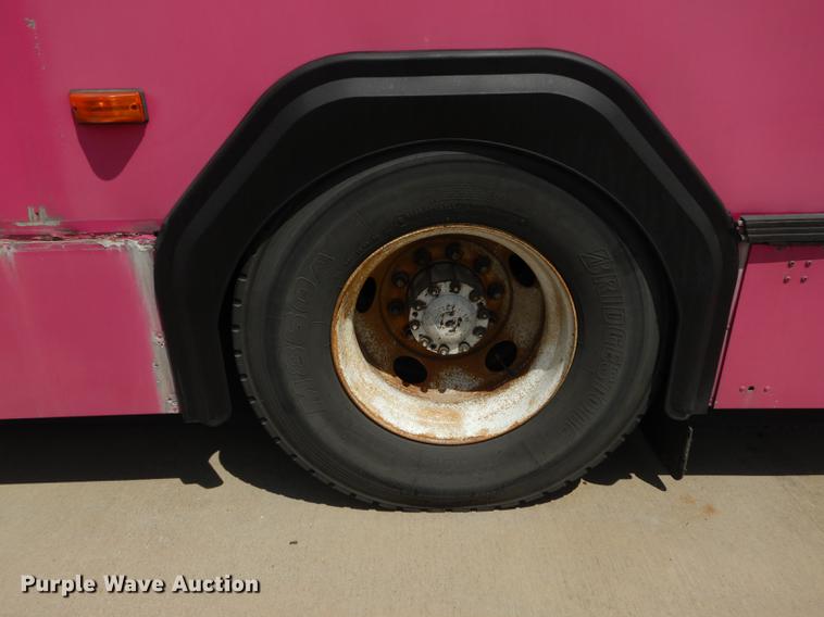 image for item DB6205 2001 Gillig Phantom C21B102N4 transit bus