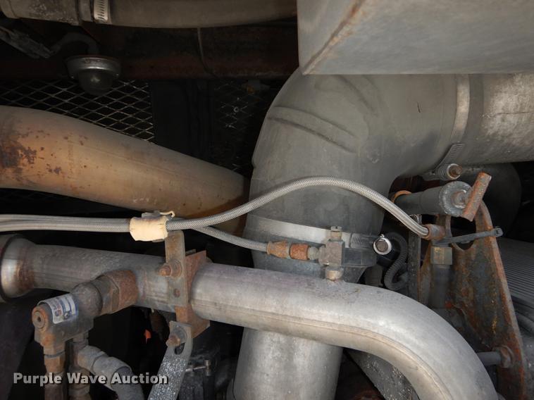 image for item DB6205 2001 Gillig Phantom C21B102N4 transit bus