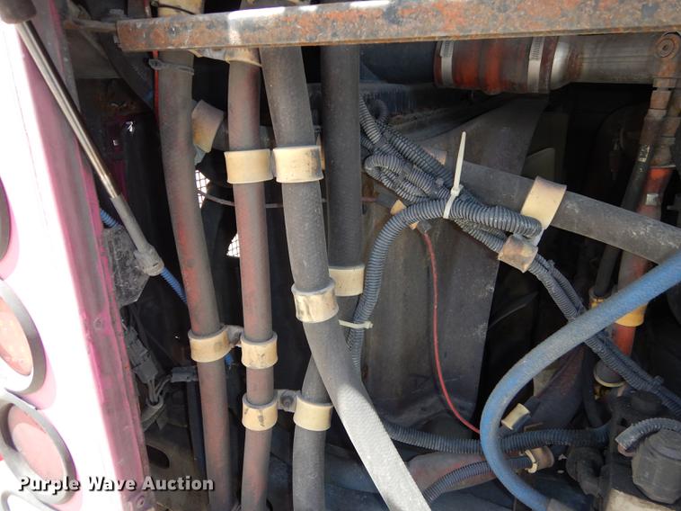 image for item DB6205 2001 Gillig Phantom C21B102N4 transit bus