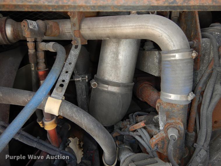 image for item DB6205 2001 Gillig Phantom C21B102N4 transit bus