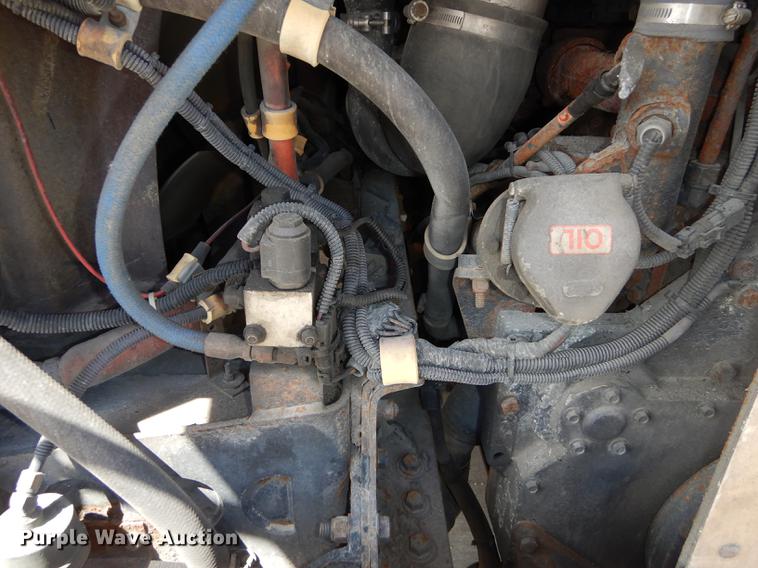 image for item DB6205 2001 Gillig Phantom C21B102N4 transit bus