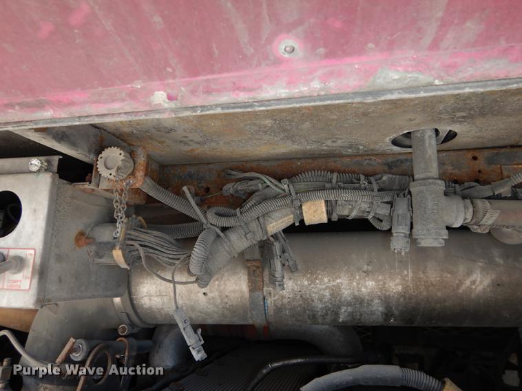 image for item DB6205 2001 Gillig Phantom C21B102N4 transit bus