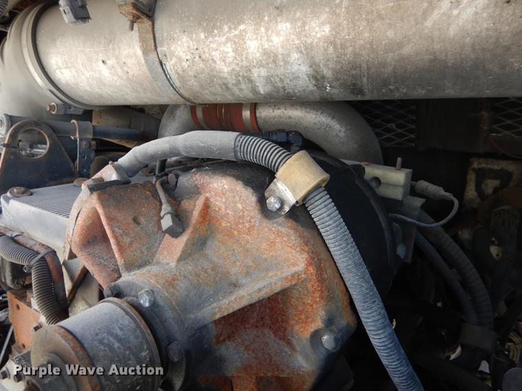 image for item DB6205 2001 Gillig Phantom C21B102N4 transit bus