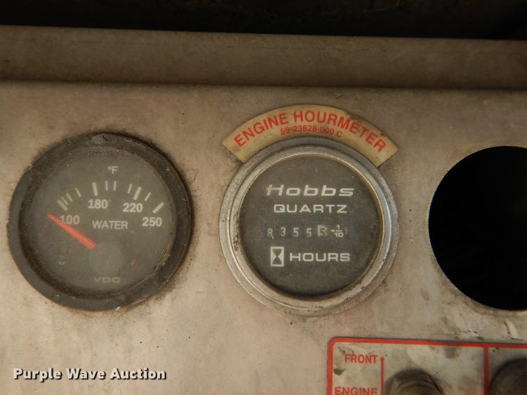 image for item DB6205 2001 Gillig Phantom C21B102N4 transit bus