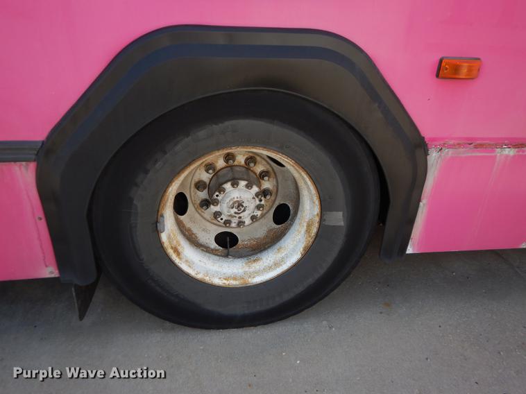 image for item DB6205 2001 Gillig Phantom C21B102N4 transit bus