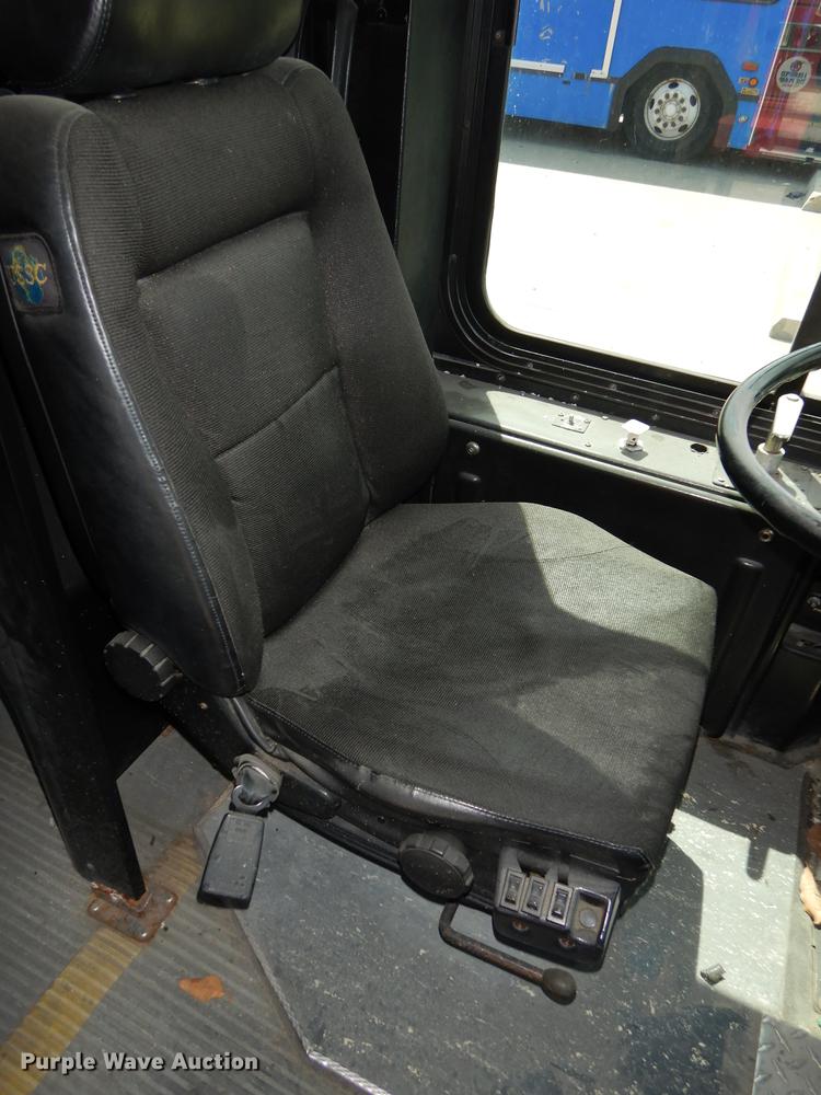 image for item DB6205 2001 Gillig Phantom C21B102N4 transit bus