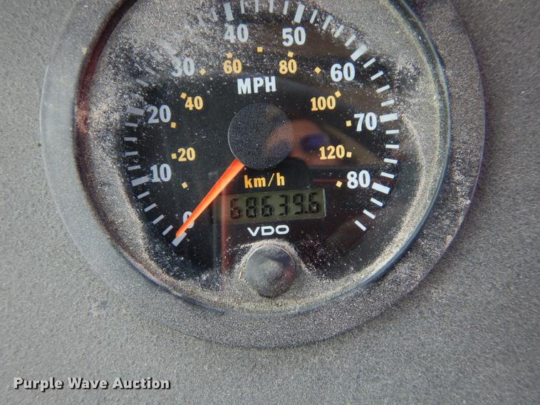 image for item DB6205 2001 Gillig Phantom C21B102N4 transit bus