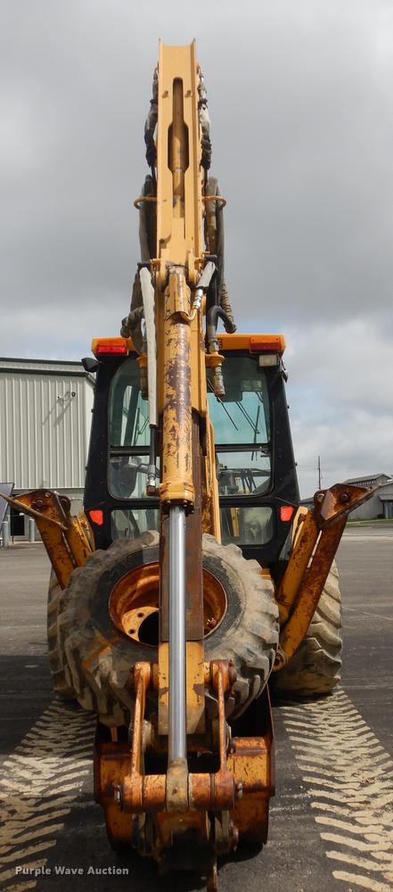 image for item DC0464 1993 John Deere 710D backhoe