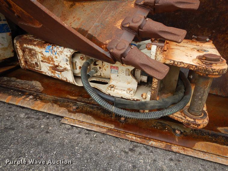 image for item DC0464 1993 John Deere 710D backhoe