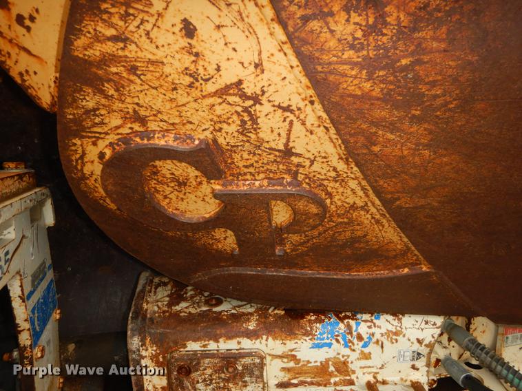 image for item DC0464 1993 John Deere 710D backhoe