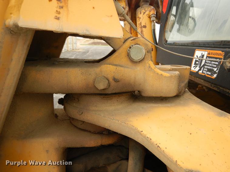 image for item DC0464 1993 John Deere 710D backhoe