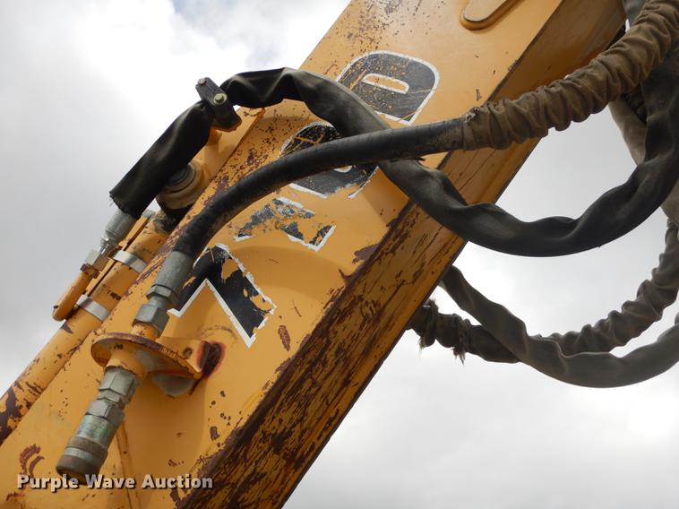 image for item DC0464 1993 John Deere 710D backhoe