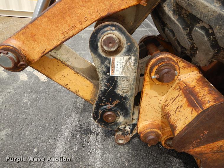 image for item DC0464 1993 John Deere 710D backhoe