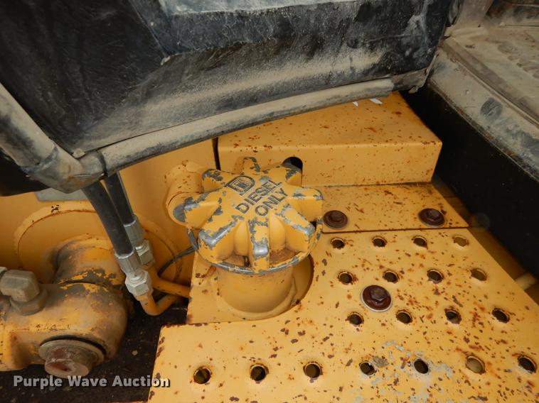 image for item DC0464 1993 John Deere 710D backhoe