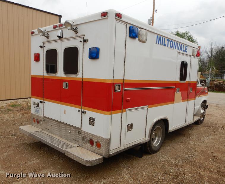 image for item DC0473 1989 Ford Econoline E350 XL ambulance