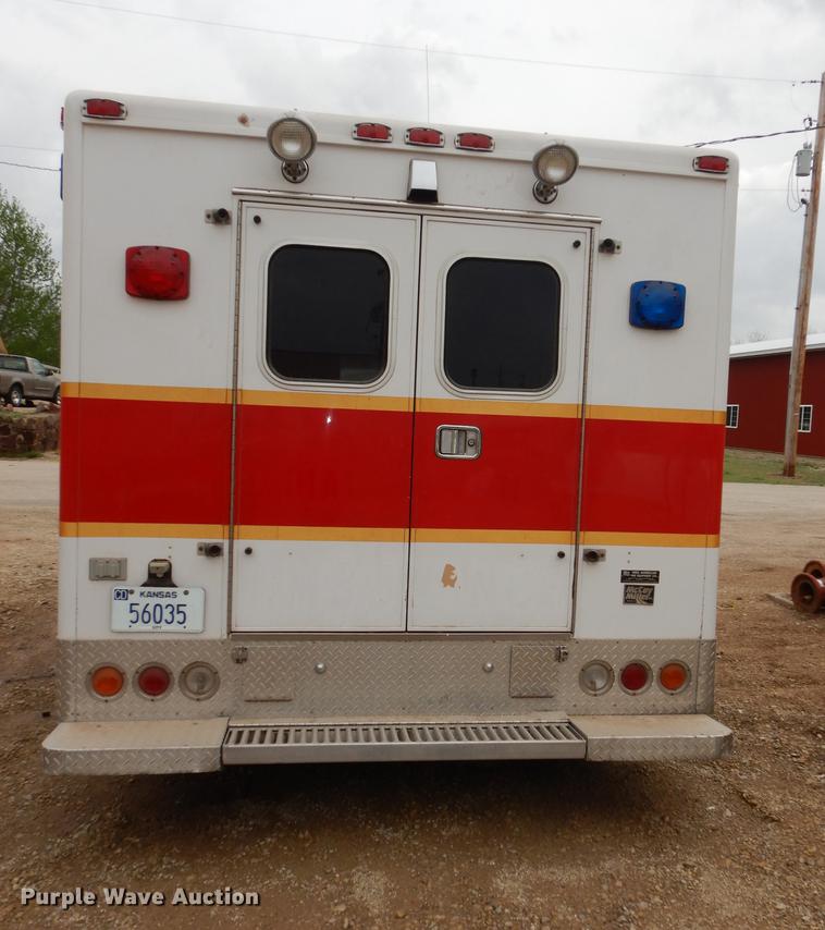 image for item DC0473 1989 Ford Econoline E350 XL ambulance