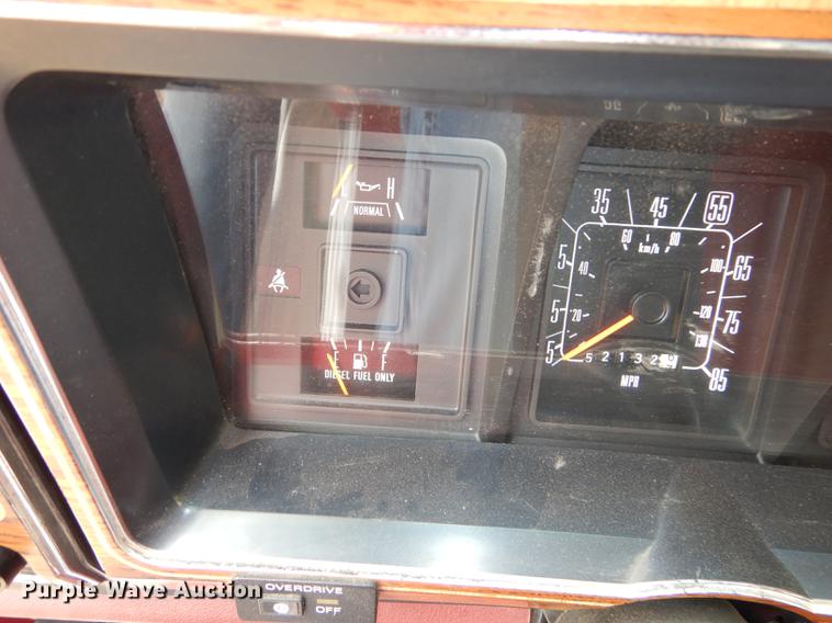 image for item DC0473 1989 Ford Econoline E350 XL ambulance