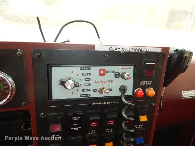 image for item DC0473 1989 Ford Econoline E350 XL ambulance