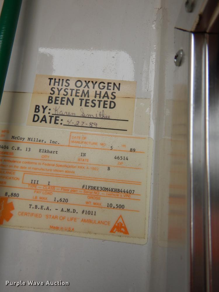 image for item DC0473 1989 Ford Econoline E350 XL ambulance